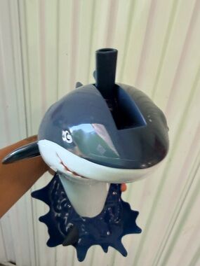 Whale drink bottle with straw  in Navy and White. Seaworld tumbler